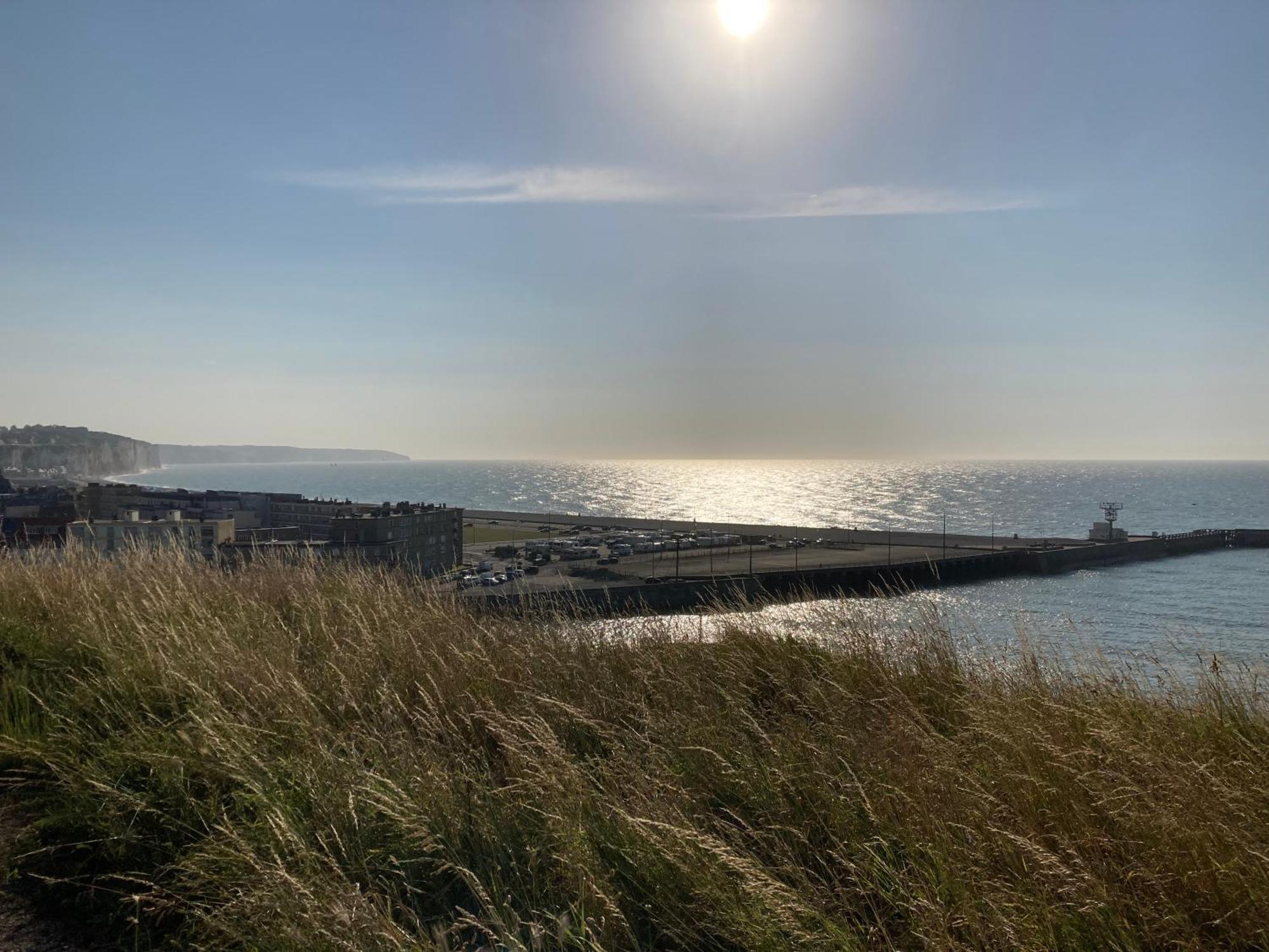 Gite De La Chapelle Dieppe Bagian luar foto
